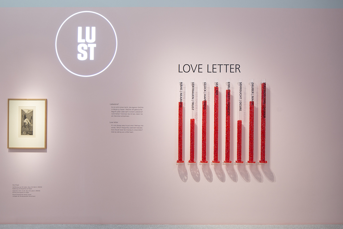 Hands-On: "Liebesbrief". Statistik durch Entnahme eines Herzens . Foto @ LWL/Hanna Neander 